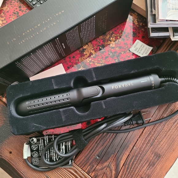 Foxybae 2 in 1 Hairflow Flat Iron - Picture 6 of 12